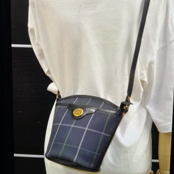 Authentic Burberry Check Crossbody/Shoulder Bag. - Picture 17 of 17